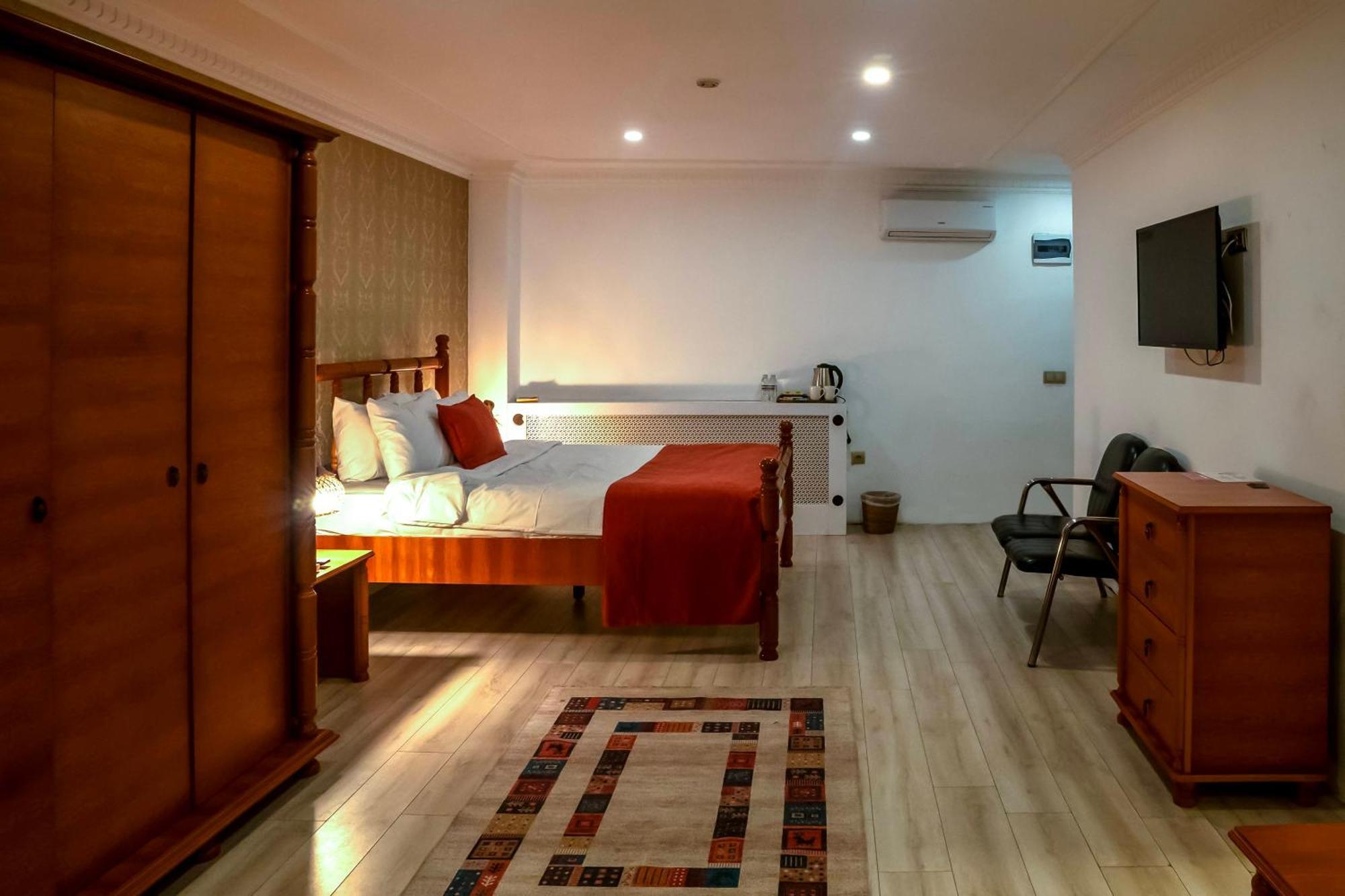 Black Lotus Hotel