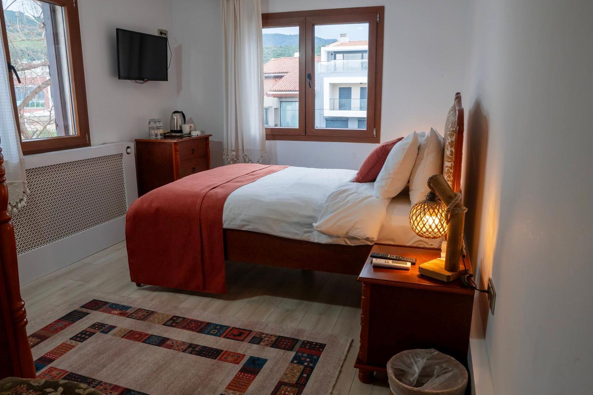 Black Lotus Hotel