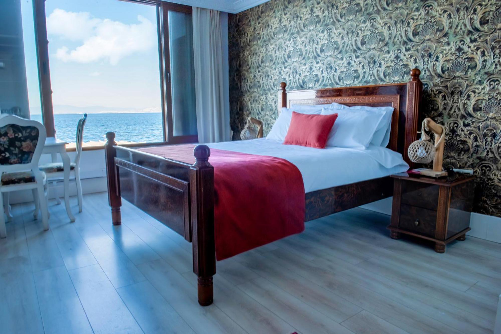 Hotel Black Lotus *