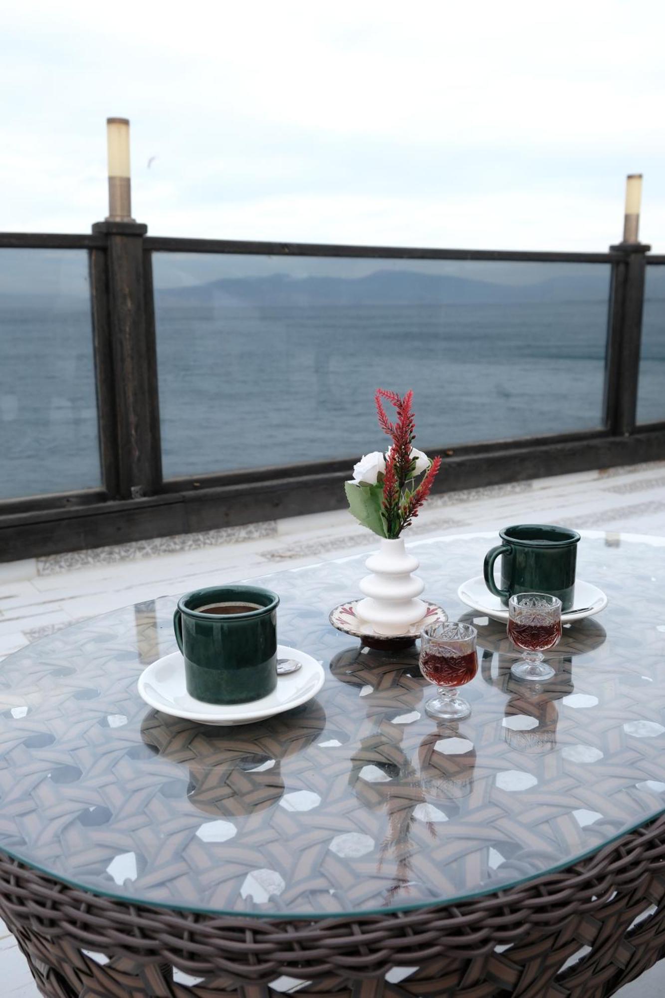 Hotel Black Lotus *